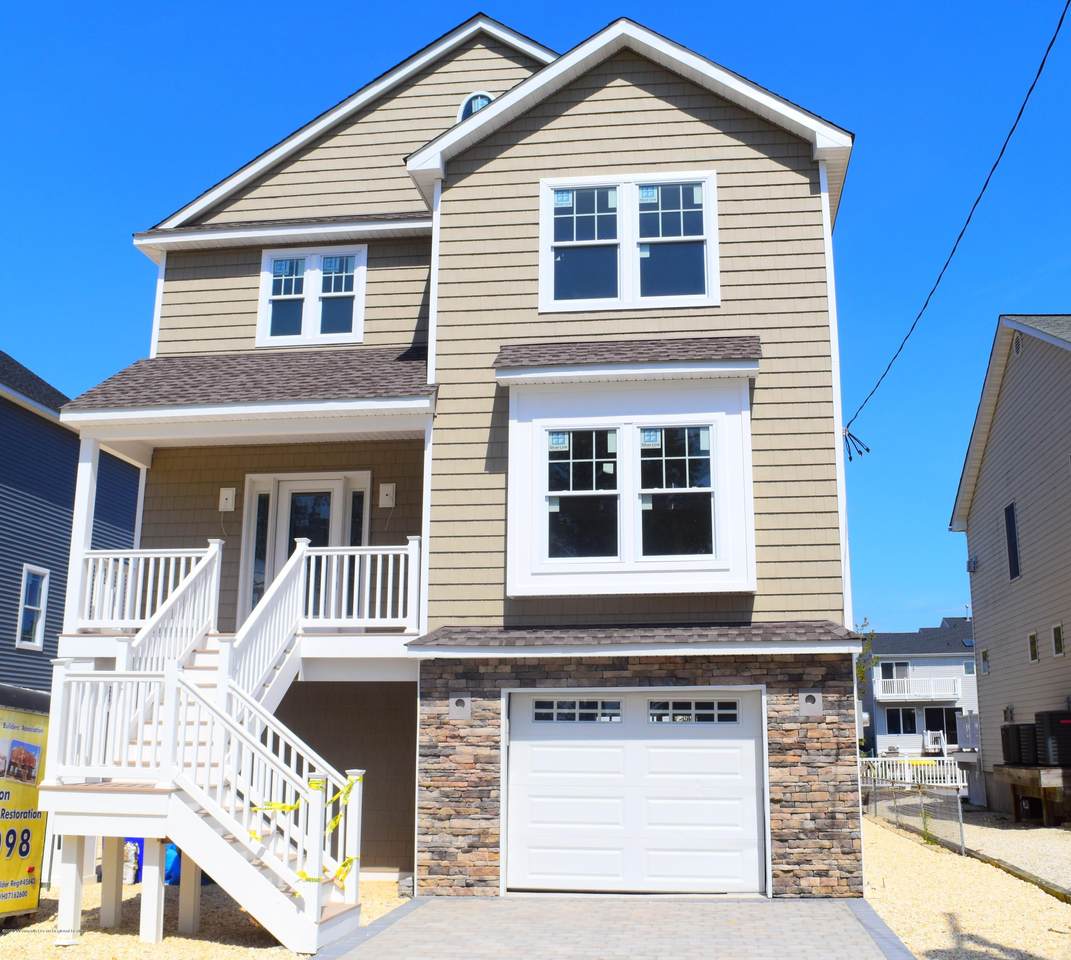 143 Mizzen Road - Photo 1