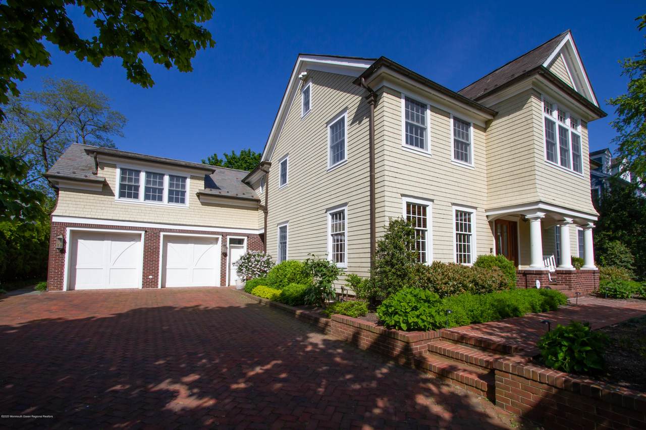 63 Maple Avenue - Photo 1