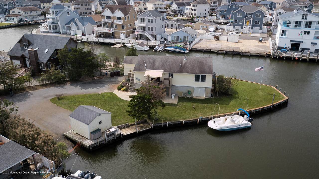 270 Evergreen Drive - Photo 1