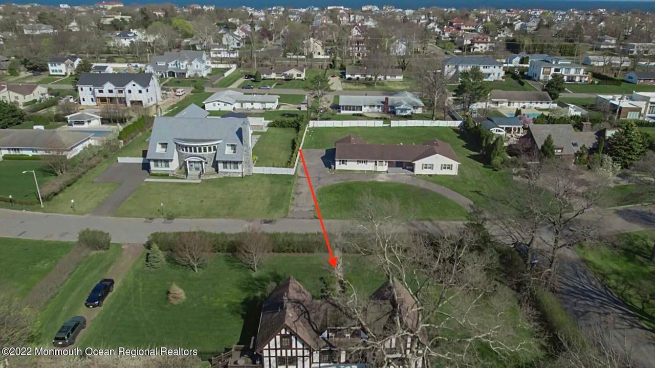 8 Queen Ann Drive - Photo 1