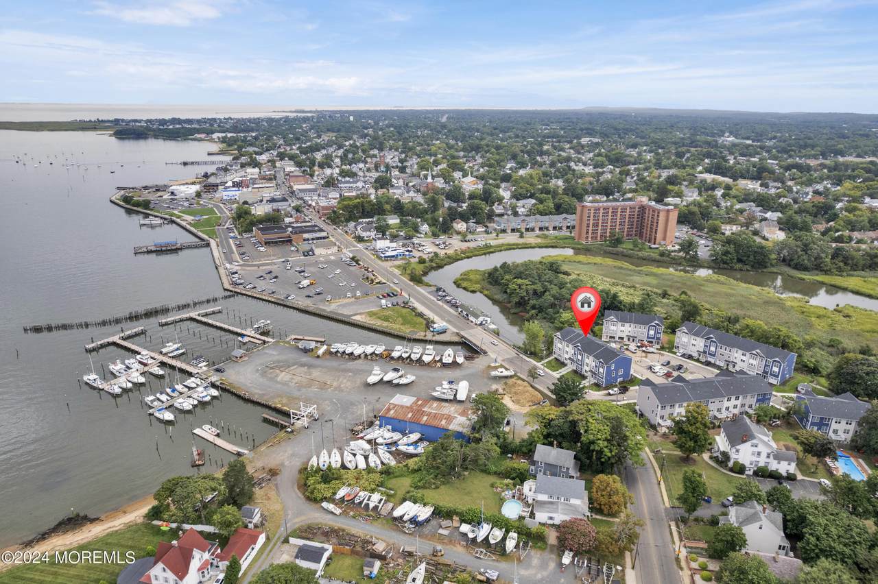 156 Front Street - Photo 1