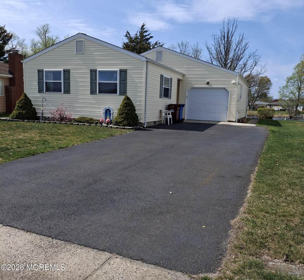 300 Harrington Drive - Photo 1