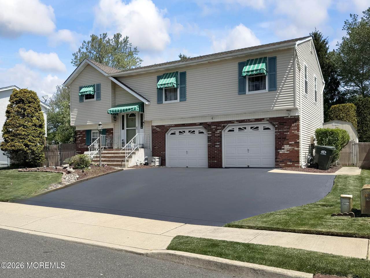 https://bt-photos.global.ssl.fastly.net/monmouth/1280_boomver_4_22600727-2.jpg
