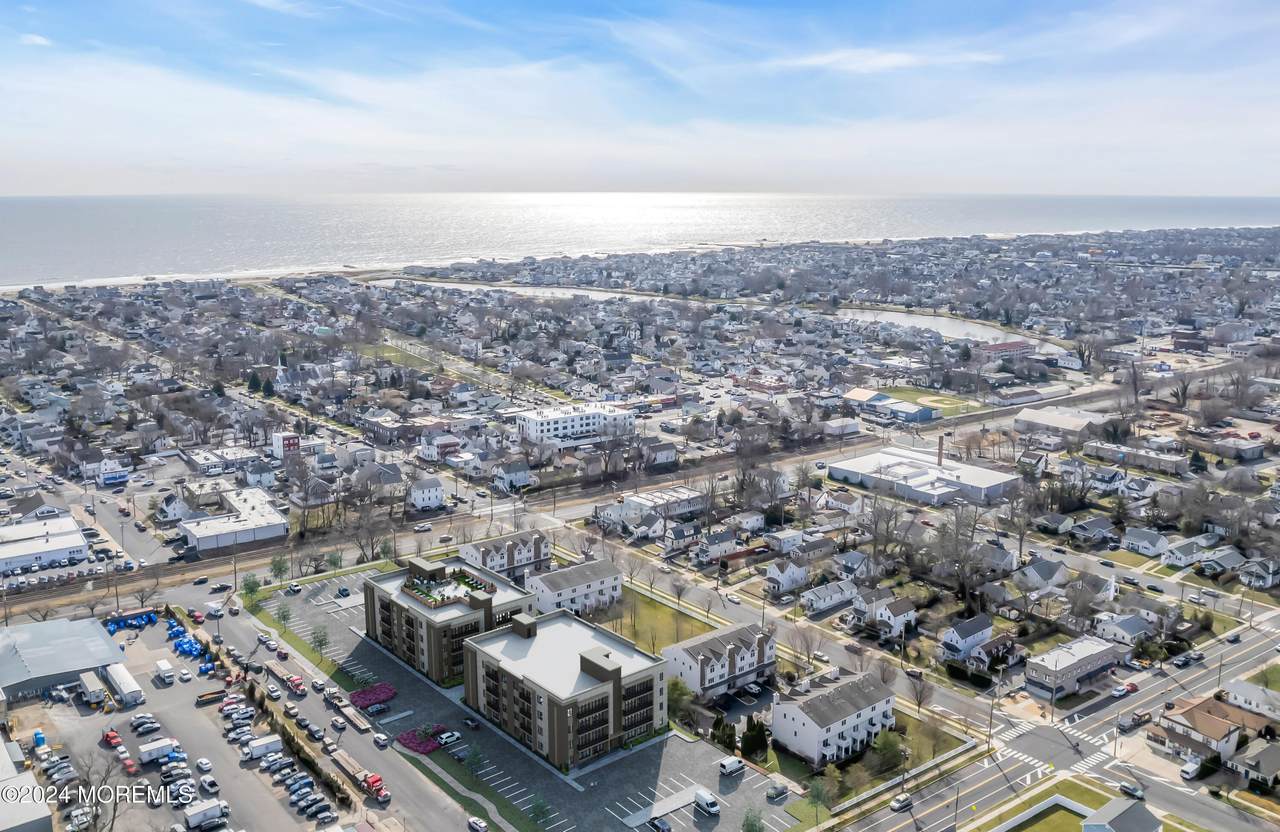 3 5th Avenue - Photo 1