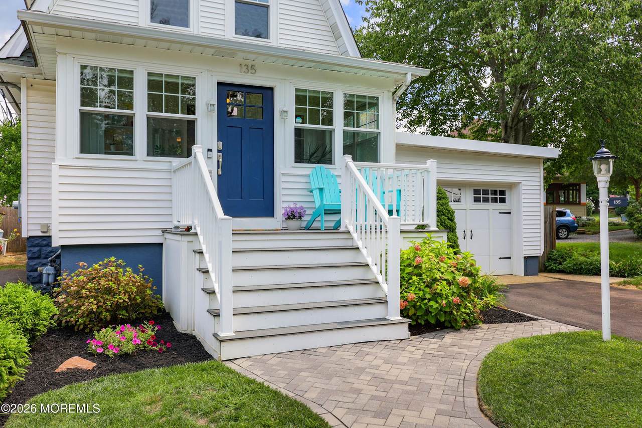 https://bt-photos.global.ssl.fastly.net/monmouth/1280_boomver_3_22625077-2.jpg