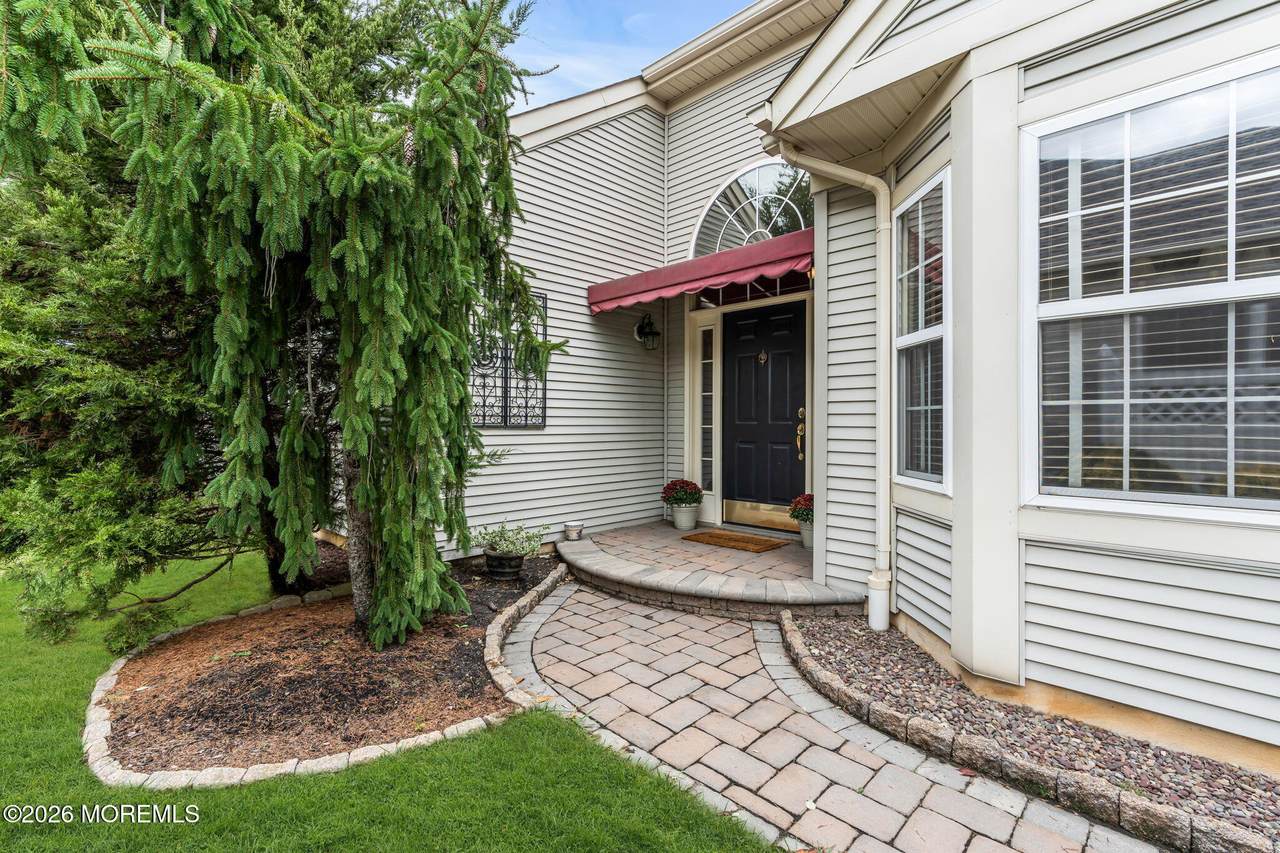 41 Provence Drive - Photo 1