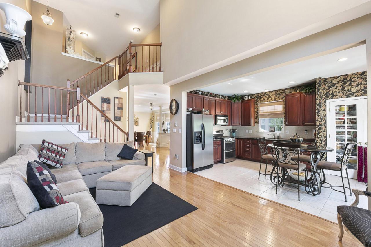 117 Brookfield Drive - Photo 1