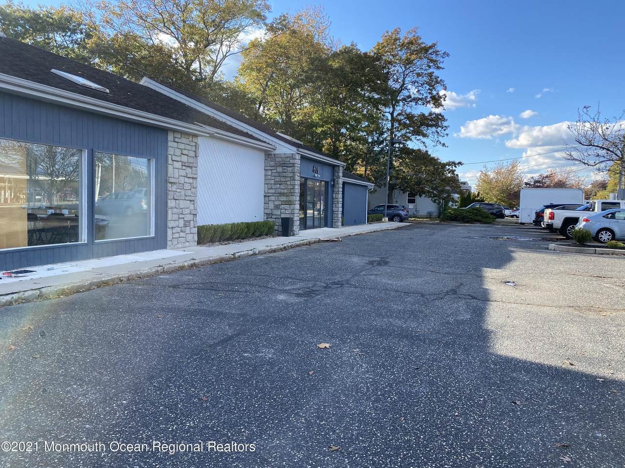 801 Lacey Road - Photo 1