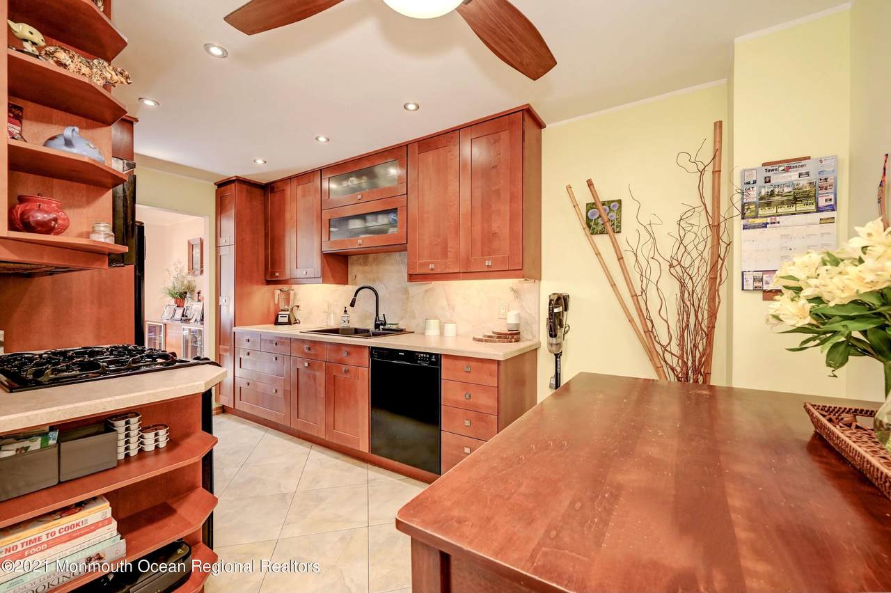 187 Longwood Drive - Photo 1