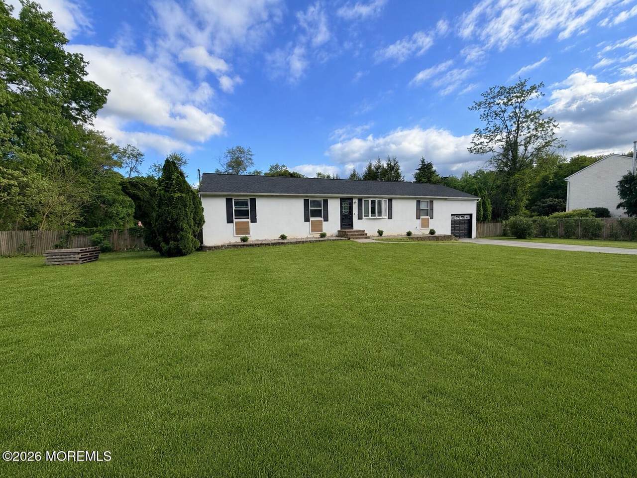 570 Eltone Road - Photo 1