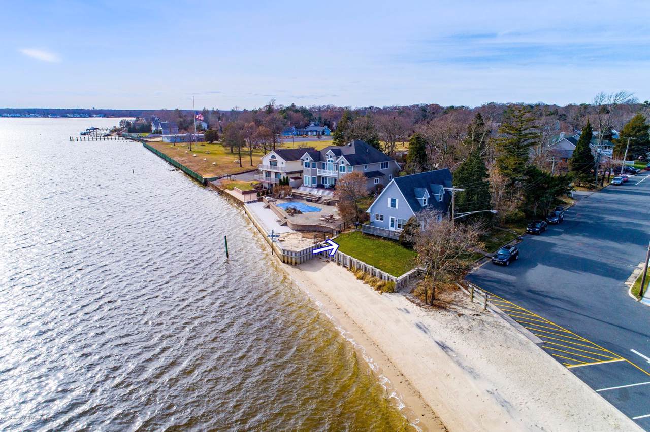 270 Summit Avenue - Photo 1