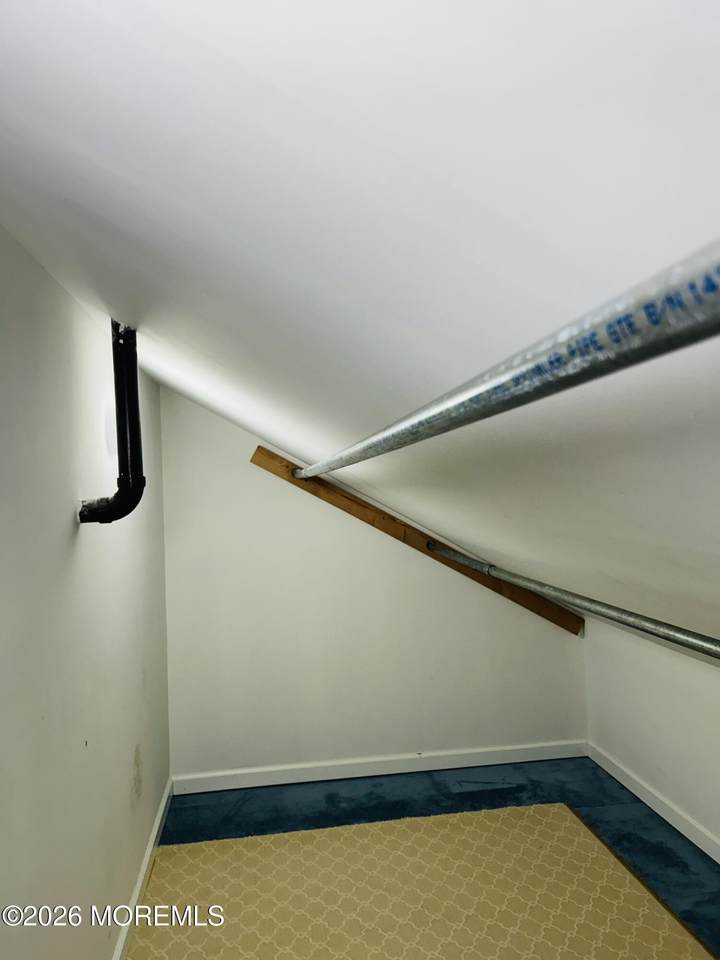 https://bt-photos.global.ssl.fastly.net/monmouth/1280_boomver_4_22611984-2.jpg