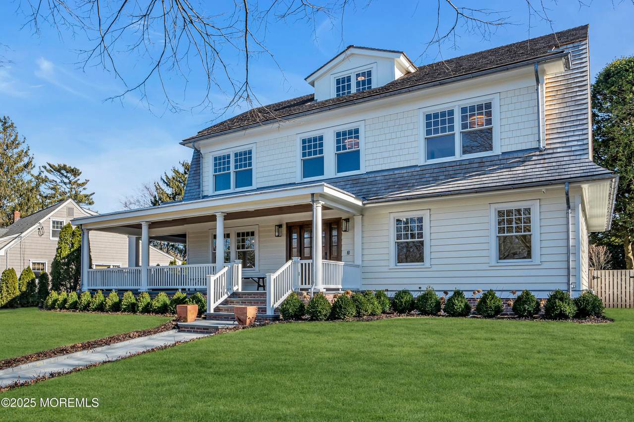 327 South Boulevard - Photo 1