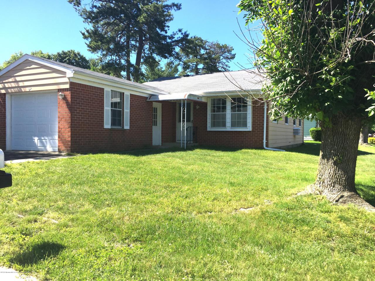 1 Pioneer Court - Photo 1