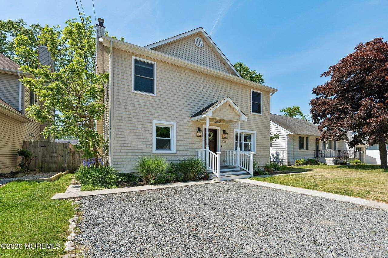 2412 Willow Street - Photo 1
