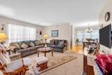 533B Warwick Court - Photo 8