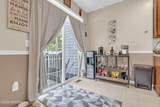252 Hawthorn Lane - Photo 13