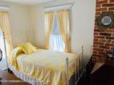 214 Howe Street - Photo 13