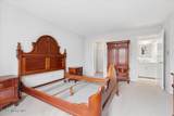 437 Hampton Court - Photo 15