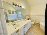 405 Lawrence Avenue - Photo 18