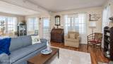 300 Bayview Avenue - Photo 10