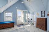 300 Bayview Avenue - Photo 14