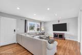 709 Hillview Drive - Photo 4