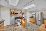 17 Howland Place - Photo 13
