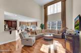 407 Edinburgh Place - Photo 19