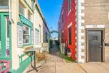 688 Bay Avenue - Photo 18