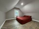 907 Bond Street - Photo 25