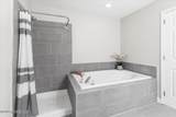 10 Pennsbury Way - Photo 27
