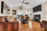2767 Lenox Street - Photo 12