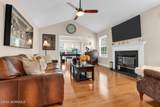 2767 Lenox Street - Photo 8