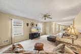 40 Pine Oak Boulevard - Photo 18