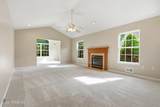 9 Sandhurst Road - Photo 16