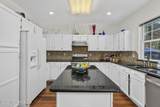 411 Perry Street - Photo 13