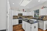 411 Perry Street - Photo 14