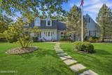 9 Lakeview Drive - Photo 1