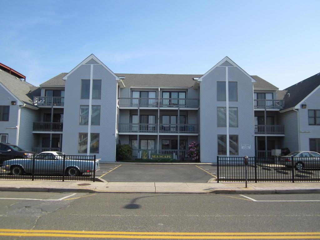 42 Hamilton Avenue - Photo 1