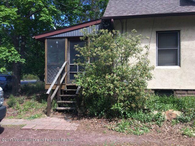 287 Thomas Avenue - Photo 1