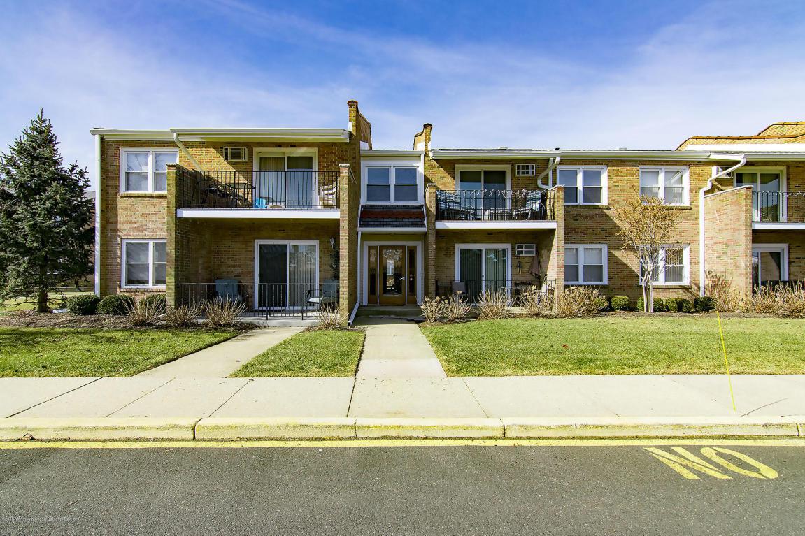 320 Maryland Avenue - Photo 1