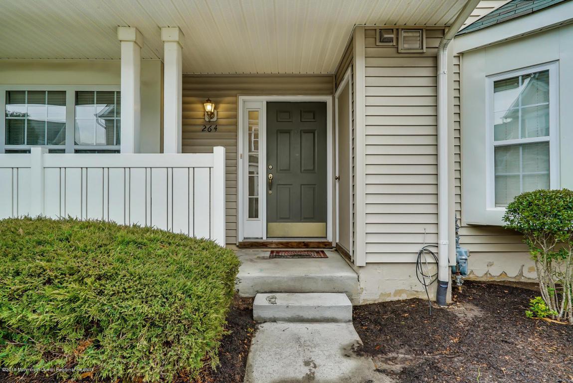 264 Brookfield Drive - Photo 1
