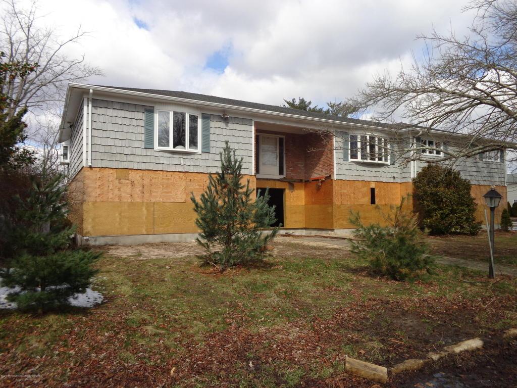 233 Pleasant Drive - Photo 1