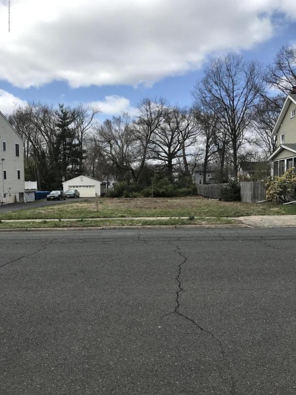 226 Whittier Avenue - Photo 1