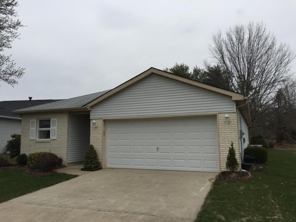 2178 Agincourt Road - Photo 1