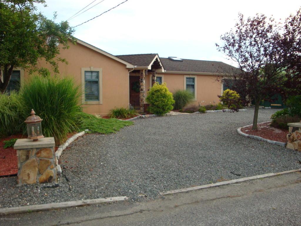 240 Sandlewood Drive - Photo 1