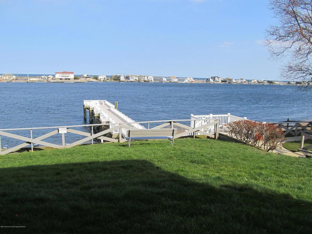 200 Portland - Photo 1