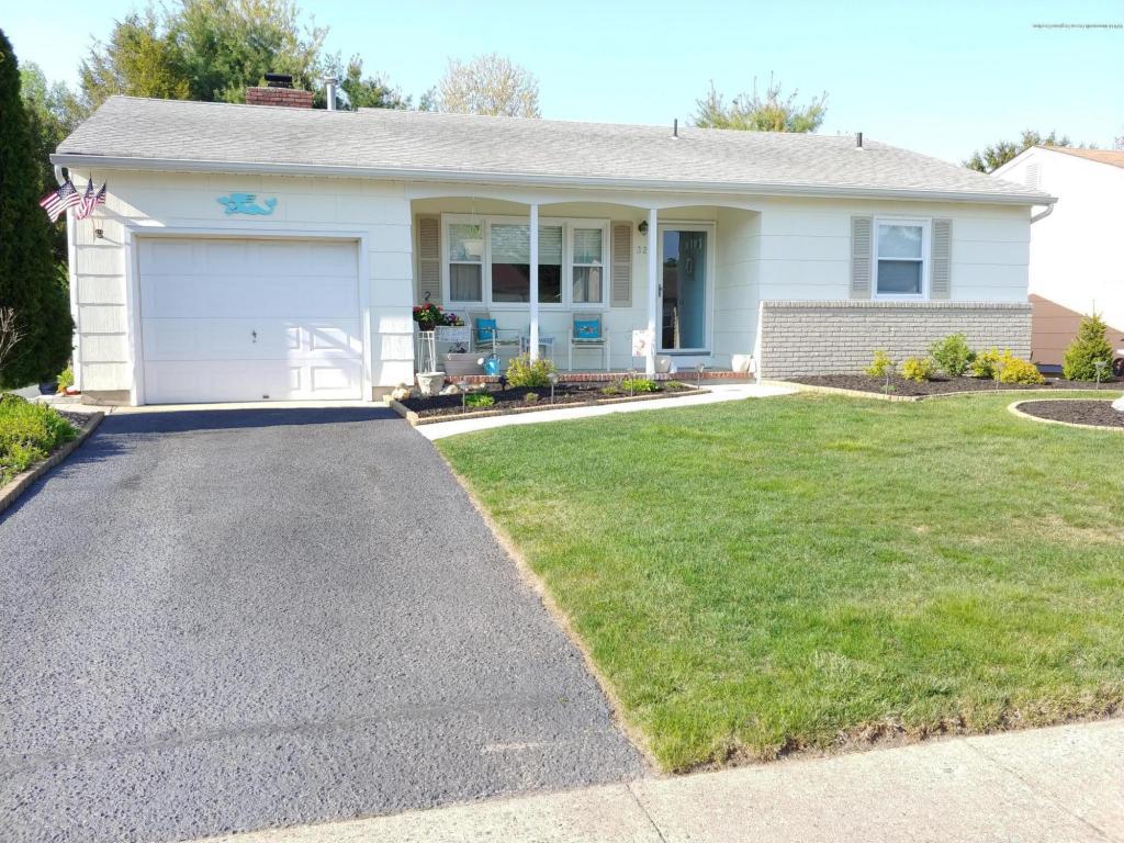 32 Hatfield Road - Photo 1