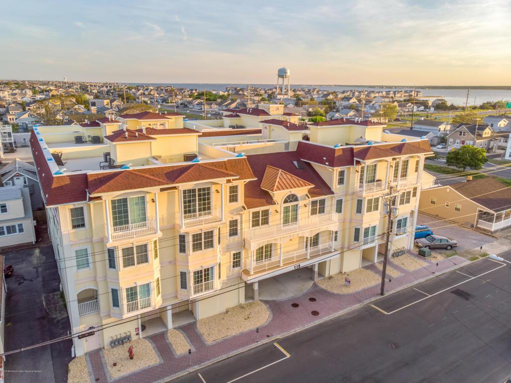 119 Dupont Avenue - Photo 1